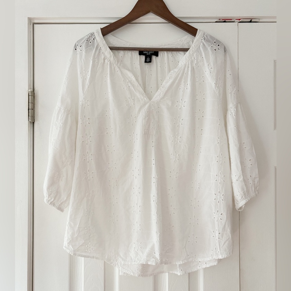 Nine West White Eyelet Blouse‎ Size Large EUC